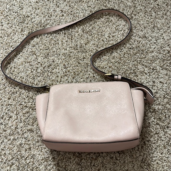 Women’s Michael Kors Pink Shoulder Bag - Picture 1 of 15